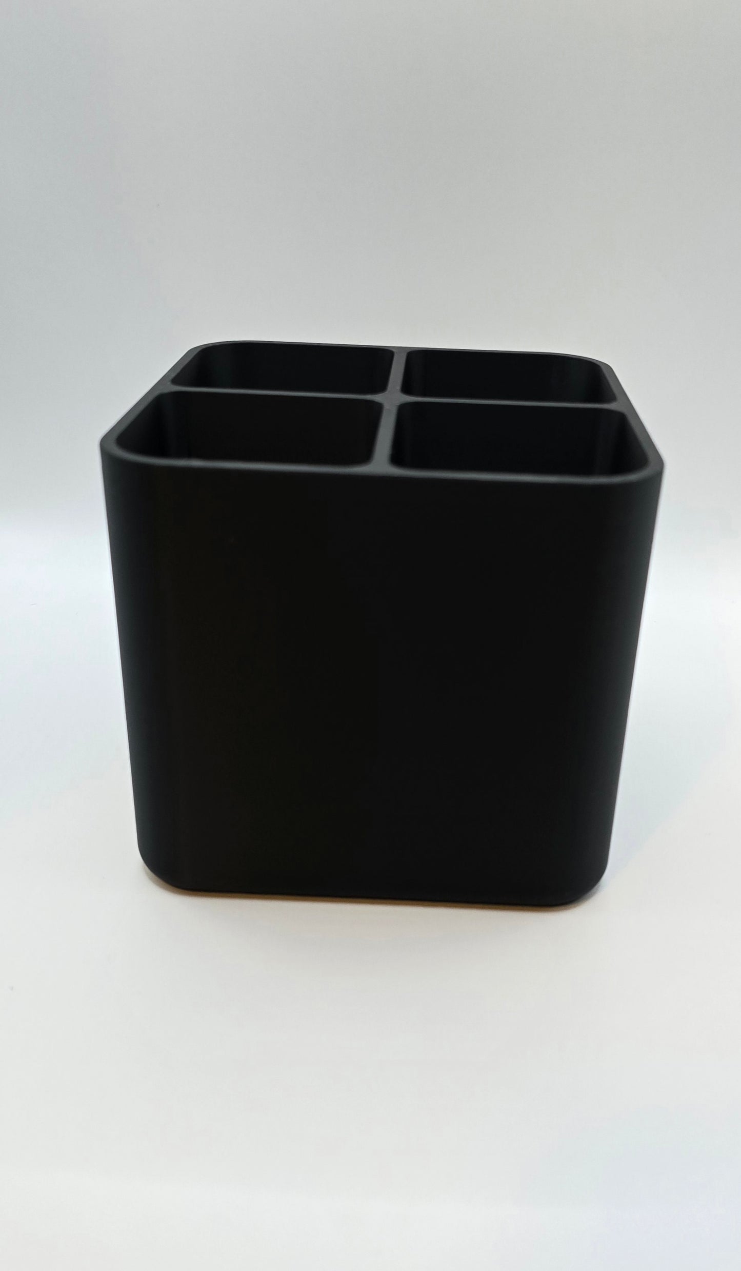 Diagonale Ansicht des leeren Organizers