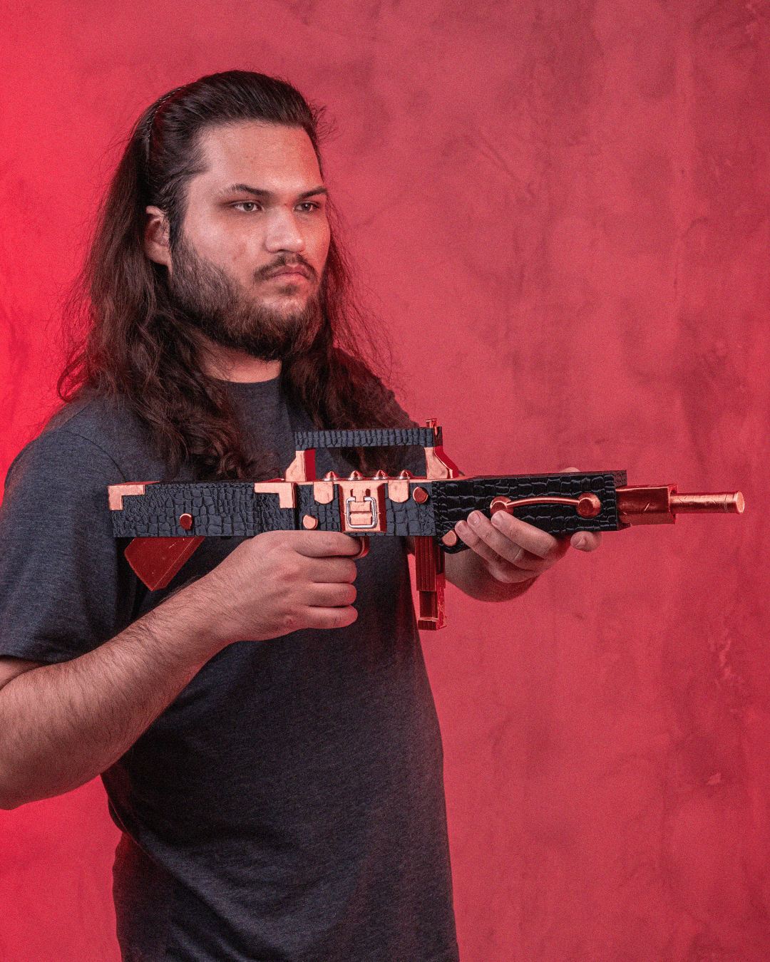 Cosplay-Sturmgewehr „Case of Impact“ – stylisches LARP-Prop für Conventions & Filmsets