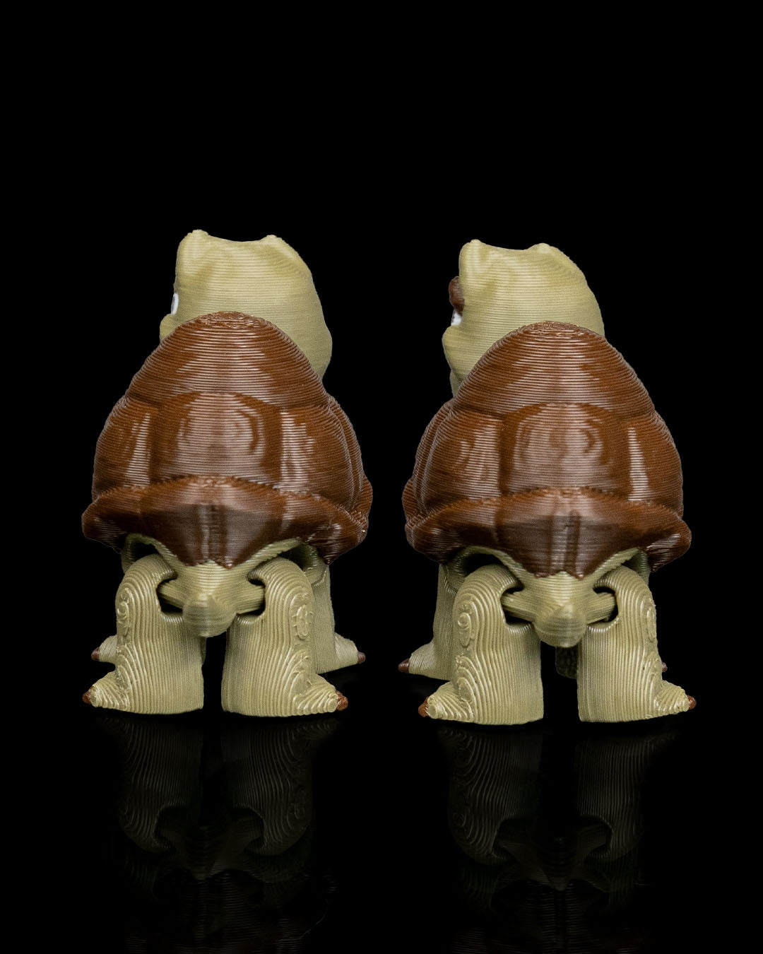 Niedliches Schildkrötenpaar mit beweglichen Beinen – Detailreiche Tierfigur als Geschenk oder Dekoidee