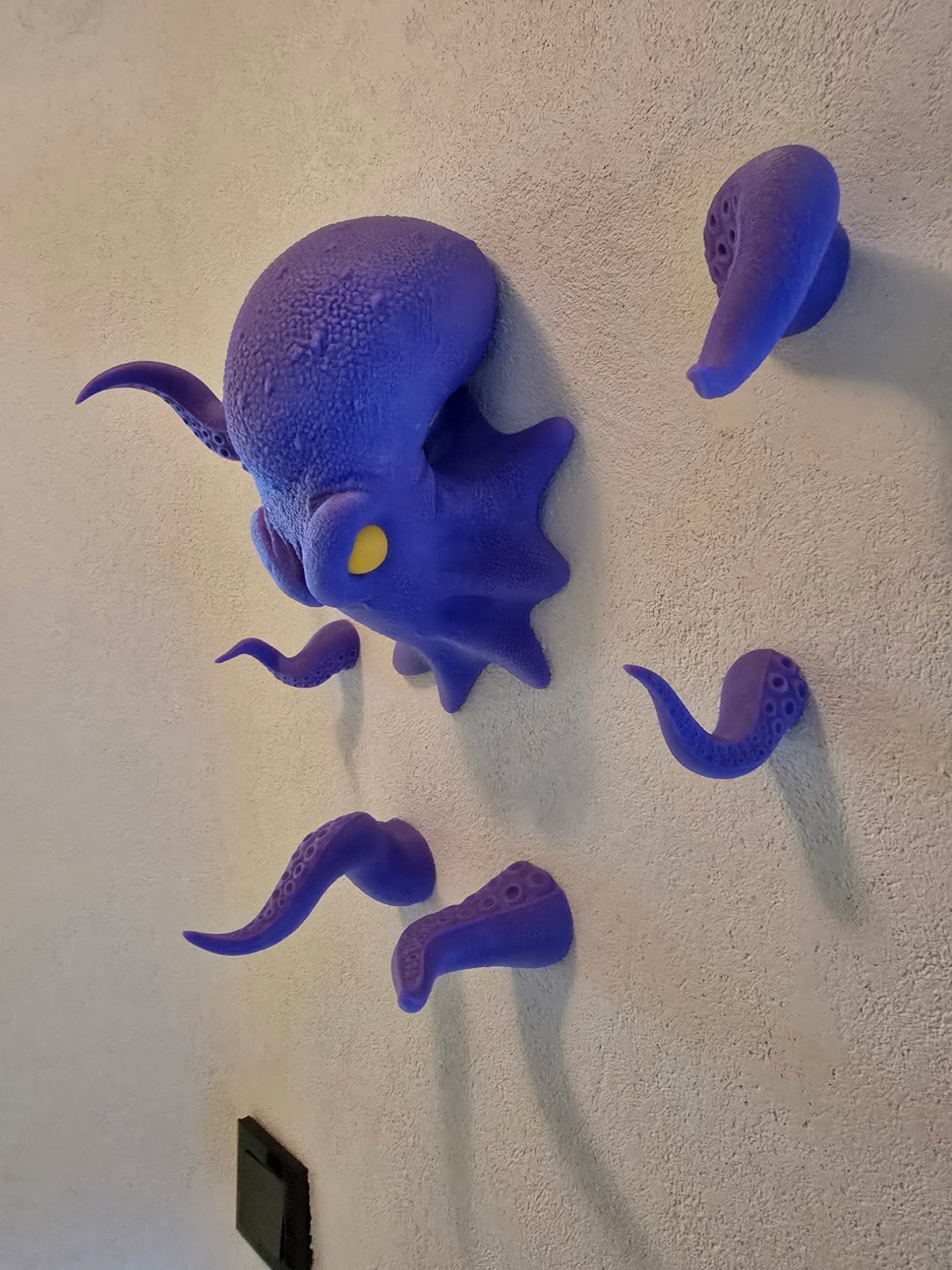 Oktopus Wandhalter mit Tentakeln als Schlüsselbrett und Garderobe - physisches 3D-Modell, Ansicht 1
