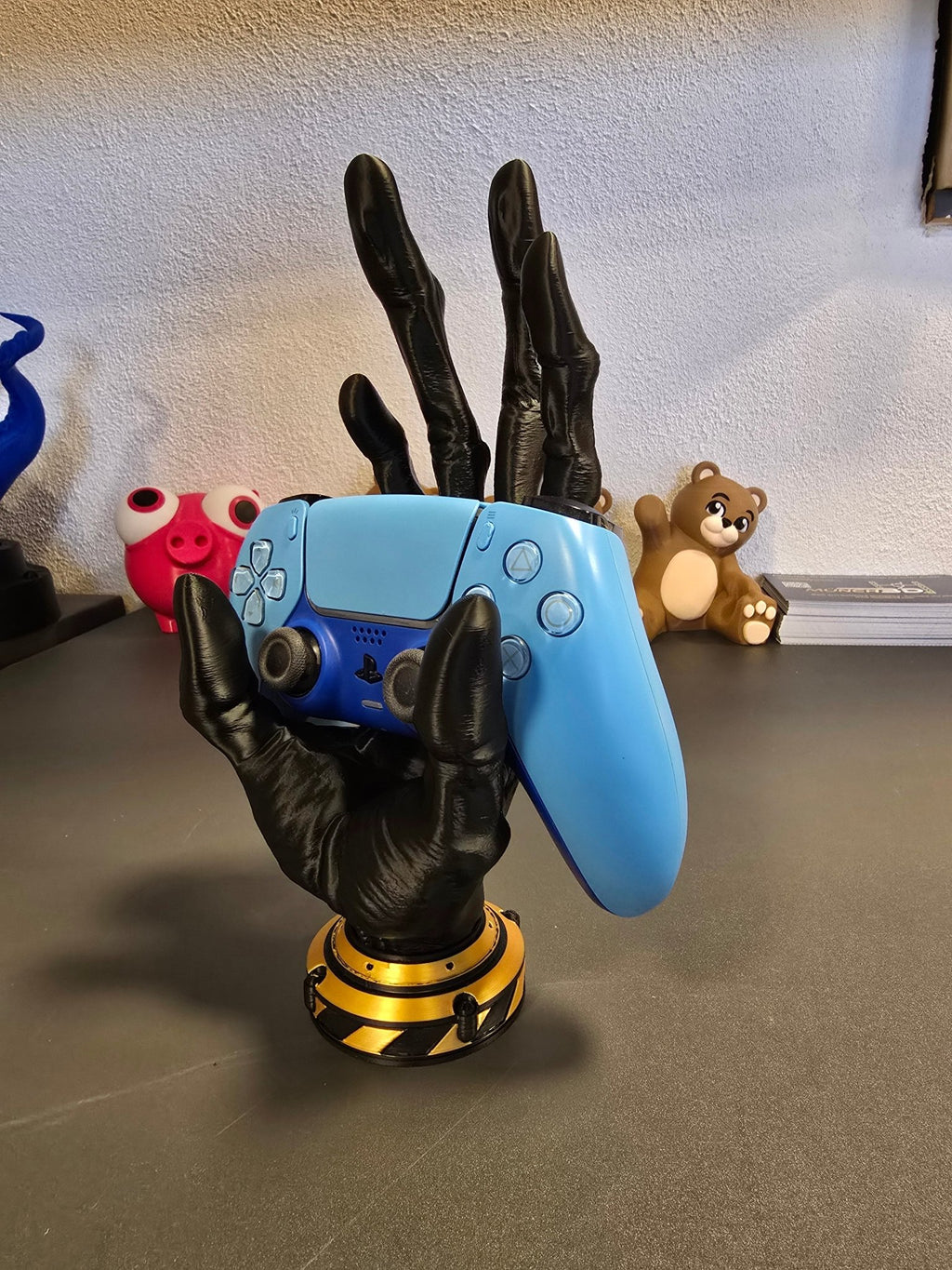 Alien Hand Controller Halter für PS5 und Xbox in Wunschfarbe - physisches 3D-Modell, Ansicht 5