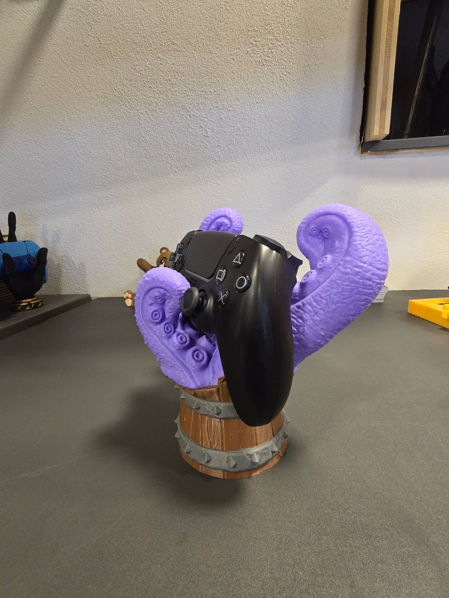 Octopus Controller Halter – Universal Gaming Stand Farbwahl - physisches 3D-Modell, Ansicht 4