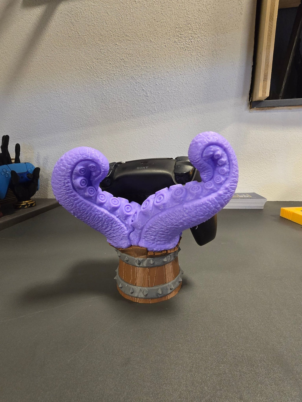 Octopus Controller Halter – Universal Gaming Stand Farbwahl - physisches 3D-Modell, Ansicht 3