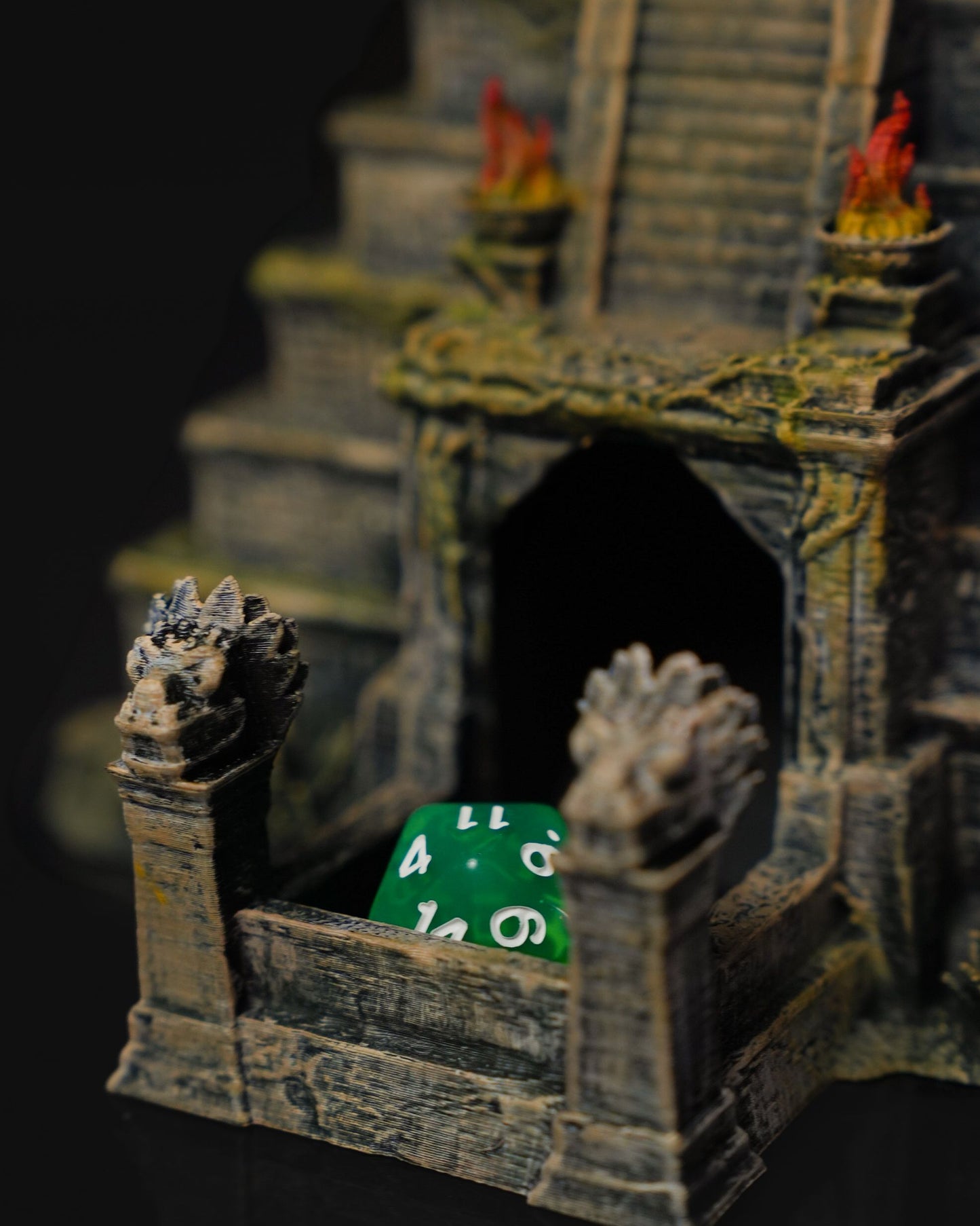 Gaming-Zubehör Alter Tempel-Würfelturm – Für epische Rollenspiele