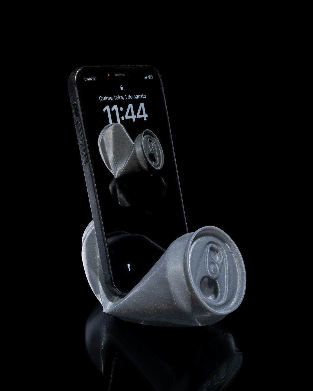 „Seitenansicht des Dosen-Handyhalters mit Handy“

