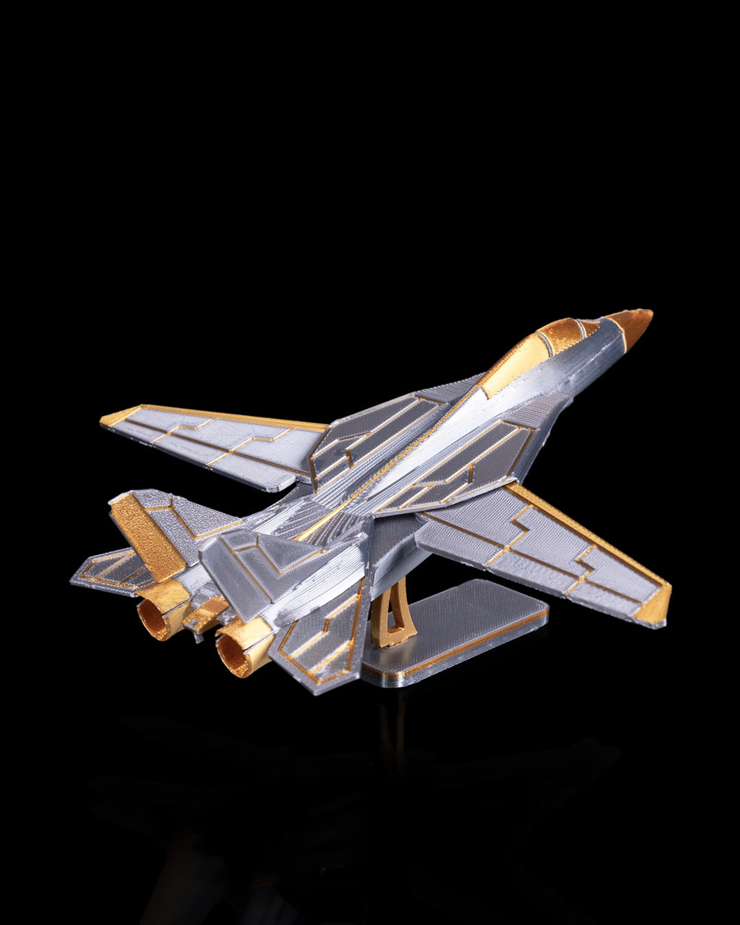 SNC-4 Kampfjet Modell schräg hinten

