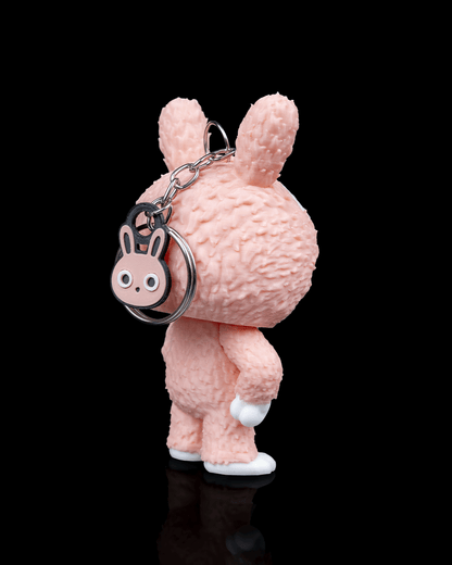 Skubbies Tuff Figur | Der einzigartige Hase-Skelett-Schlüsselanhänger in Pink | Dein neues düster-niedliches Sammlerstück