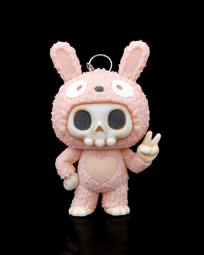Skubbies Tuff Figur | Der einzigartige Hase-Skelett-Schlüsselanhänger in Pink | Dein neues düster-niedliches Sammlerstück