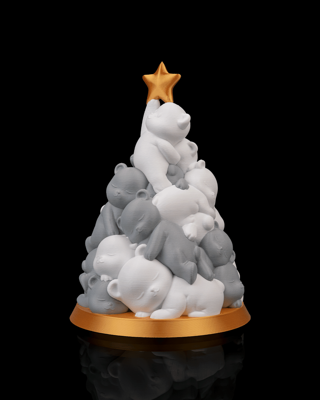 Beary Christmas Bären-Weihnachtsbaum, leicht gedrehte Ansicht mit goldenem Stern und goldenem Sockel – Münch3D
