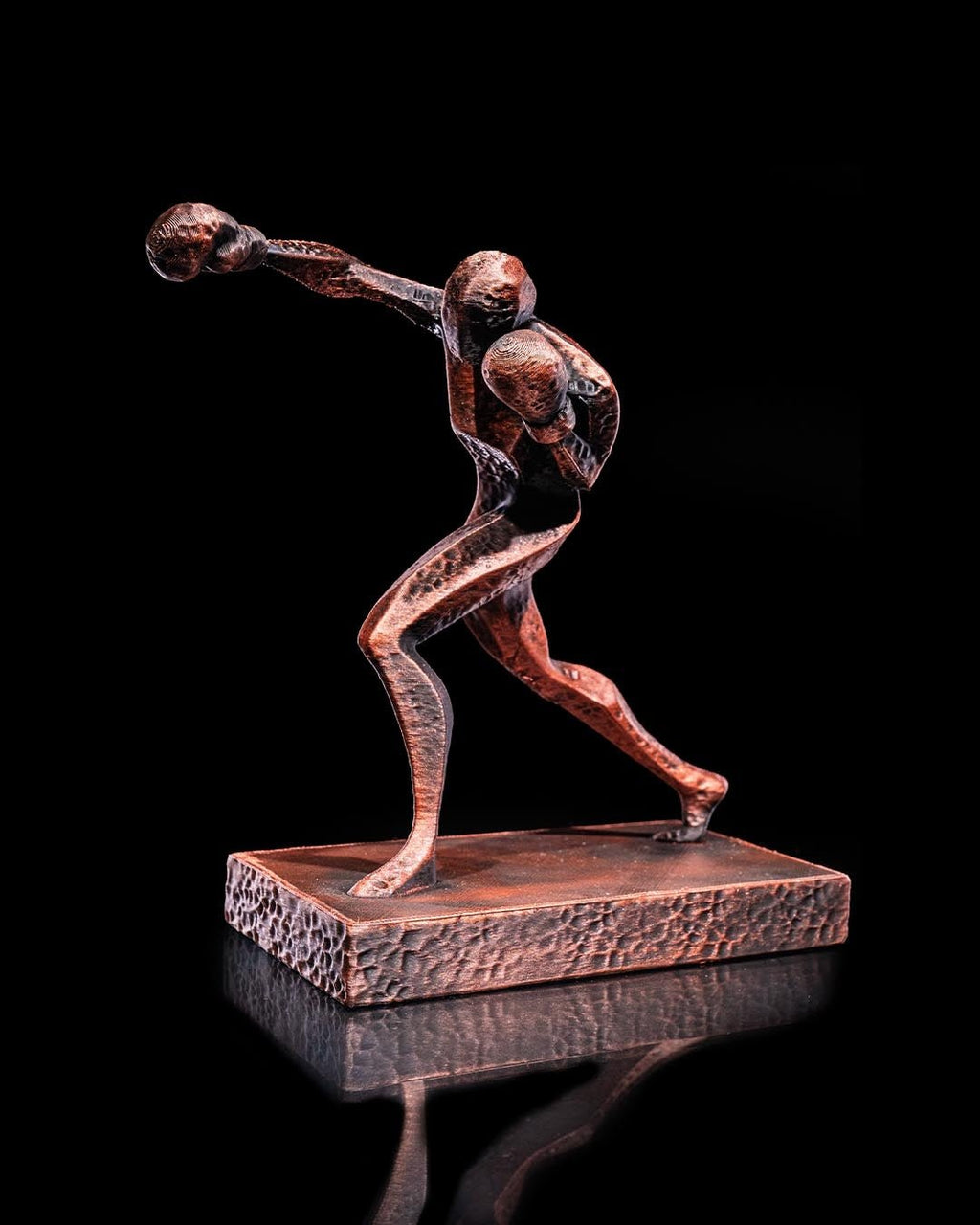 Boxer-Figur handbemalt Kampfhaltung – Kampfsport Deko Münch3D