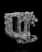 Detailansicht Drachenschädel am Würfelturm mit geöffneter Fangschale für Würfel – graue Steinoptik Münch3D