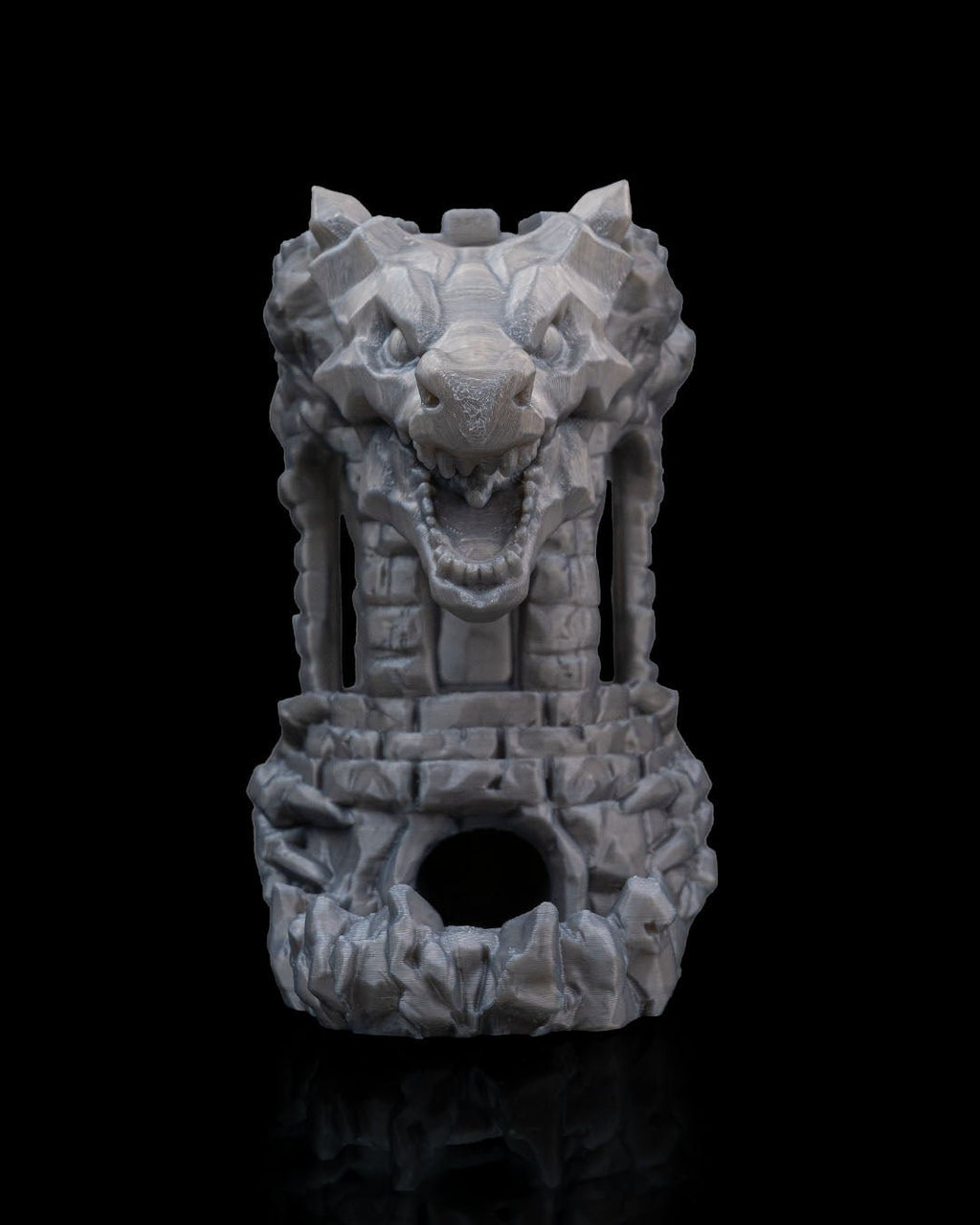Dragon's Fortress unbemalt in einheitlichem Silbergrau, Frontalansicht Drachenkopf – Lieferzustand 3D-Druck