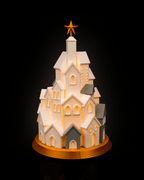 LED Winterdorf Tischlampe Winter Village Turm, weitere beleuchtete Ansicht vor Schwarz – Münch3D