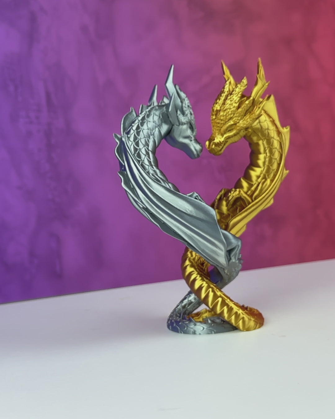 Heart-shaped dragon sculpture – fantasy decoration &amp; romantic gift for Valentine's Day, weddings &amp; home office