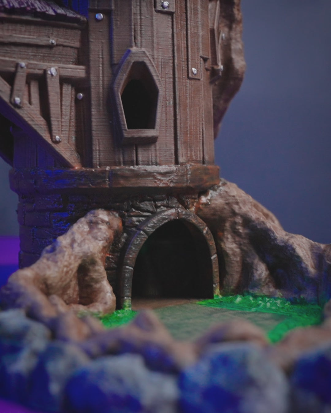 Zauberer-Würfelturm – Episches Zubehör für Dungeons & Dragons und Pathfinder