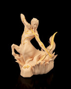Schütze-Zentaur-Figur in Creme mit goldenen Akzenten, Frontalansicht mit Pfeil und Bogen sowie Sternzeichen-Symbol am Sockel, vor schwarzem Hintergrund