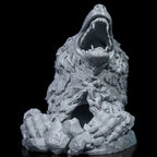 Wolfskopf Würfelturm zentrale Frontalansicht mit weit aufgerissenem Maul, grauer 3D-Druck – Münch3D